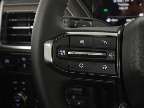 Used 2026 GMC Yukon Denali Ultimate w/ LPO, Illumination Package AWD/4WD image 22