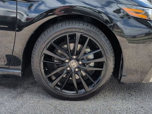 Used 2022 Toyota Camry XSE FWD image 11