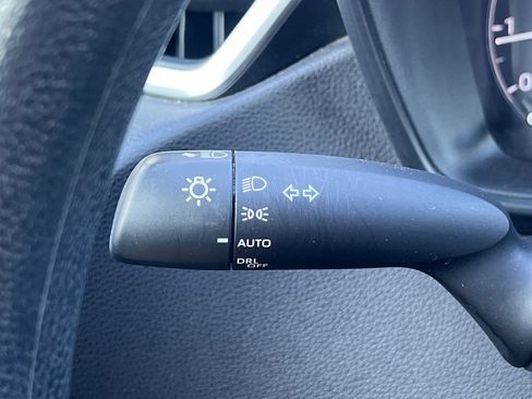 Used 2024 Toyota Corolla LE image 32