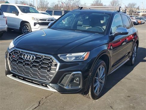 Used 2022 Audi SQ5 Premium w/ Convenience Package image 2