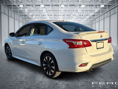 Used 2018 Nissan Sentra SR image 3