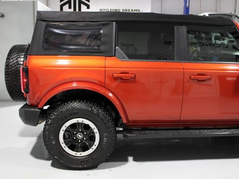 Used 2022 Ford Bronco Outer Banks AWD/4WD image 4