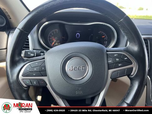 Used 2020 Jeep Grand Cherokee Laredo AWD/4WD image 18
