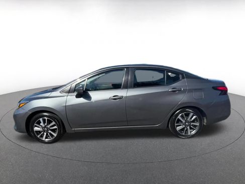 Used 2025 Nissan Versa SV FWD image 9