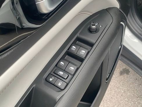 New 2026 Jeep Compass Limited image 13