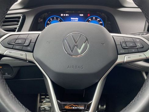 Used 2024 Volkswagen Atlas Peak Edition SEL image 18