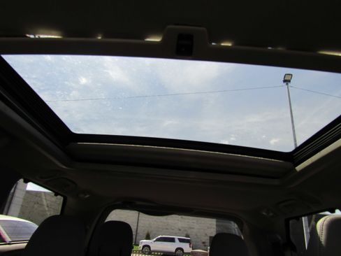 Used 2019 Toyota Sienna Limited FWD image 22