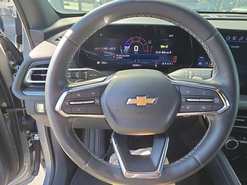 Used 2024 Chevrolet Traverse LS image 41