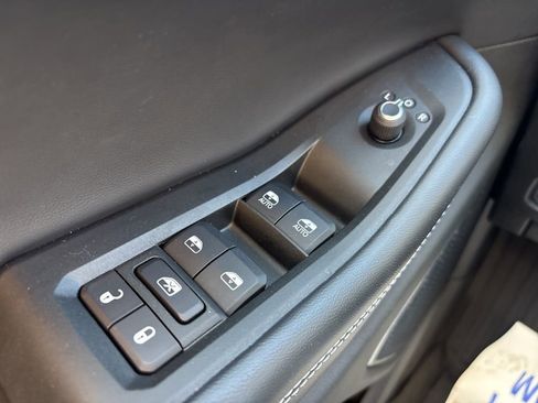 Used 2021 Jeep Grand Cherokee L Limited image 40