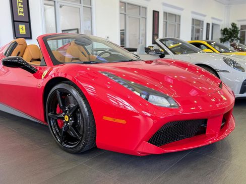 Used 2016 Ferrari 488 Spider image 4