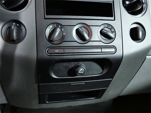 Used 2006 Ford F150 XLT image 21