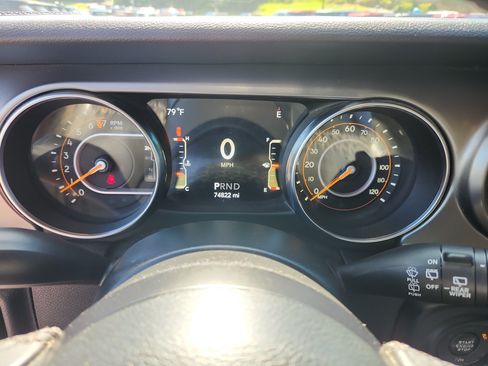 Used 2019 Jeep Wrangler Sport AWD/4WD image 28