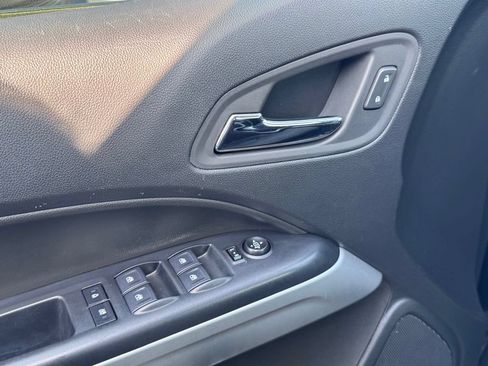 Used 2022 Chevrolet Colorado LT w/ Chrome Appearance Package RWD image 21