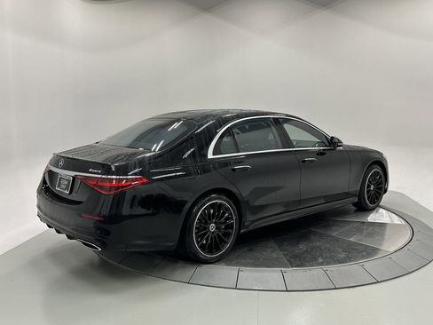 Certified 2022 Mercedes-Benz S 500 4MATIC image 7