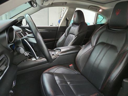 Used 2017 Maserati Levante S AWD/4WD image 14