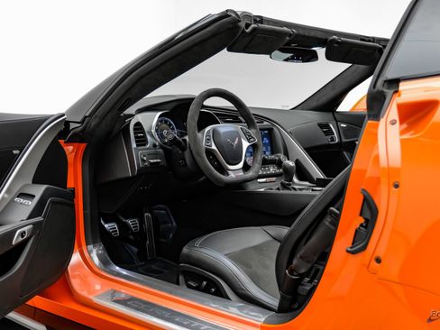 Used 2019 Chevrolet Corvette Z06 RWD image 45