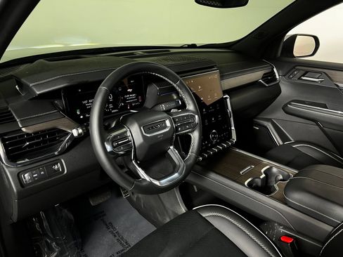 Used 2024 GMC Acadia Denali FWD image 12