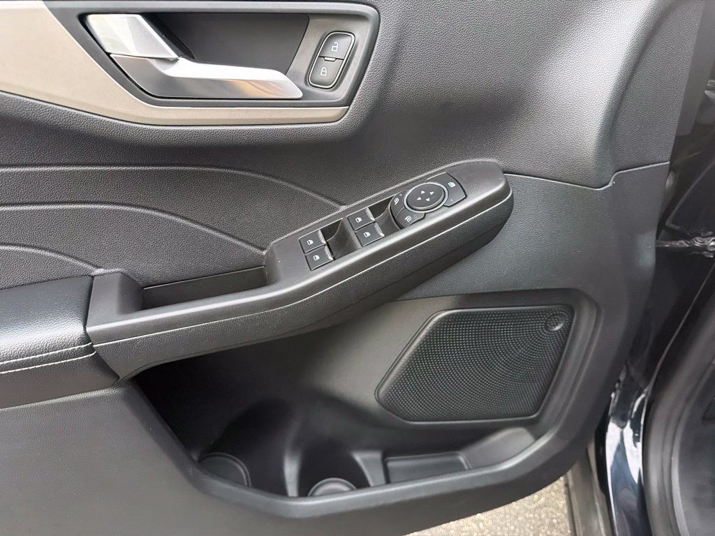 Used 2021 Ford Escape SE AWD/4WD image 18