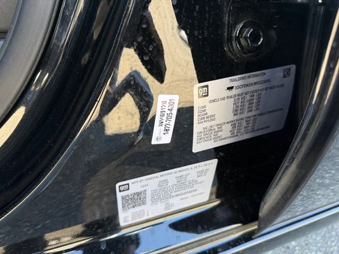 Used 2024 Chevrolet Silverado 1500 LT image 23