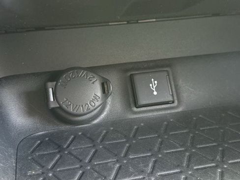 Used 2022 Toyota RAV4 XLE Premium AWD/4WD image 23