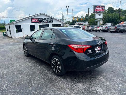 Used 2017 Toyota Corolla LE FWD image 5