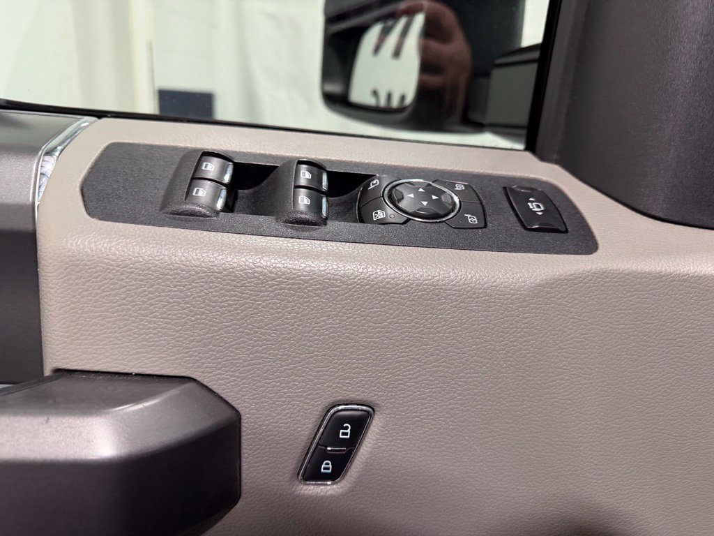 Used 2018 Ford F250 XLT w/ XLT Premium Package AWD/4WD image 11