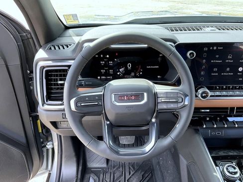 New 2026 GMC Canyon AT4 w/ Nightfall Essentials Package AWD/4WD image 11