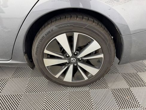 Used 2021 Nissan Altima 2.5 SV FWD image 13
