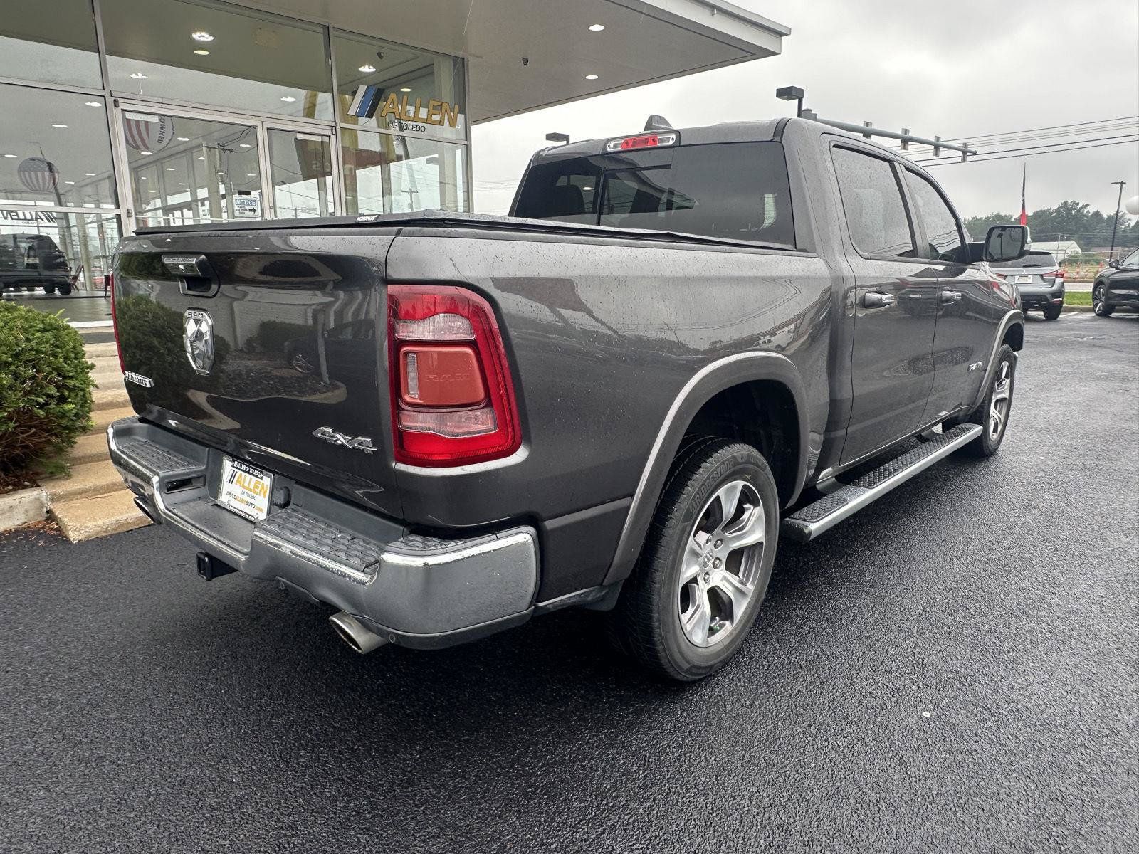 Used 2019 RAM 1500 Laramie AWD/4WD image 11
