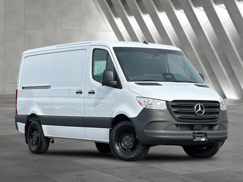 Used 2026 Mercedes-Benz Sprinter 2500 image 2