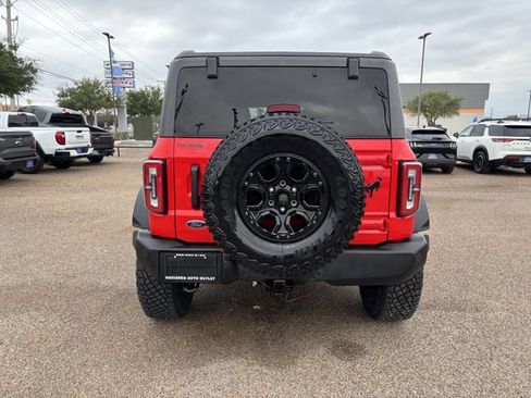 Certified 2023 Ford Bronco Wildtrak image 3