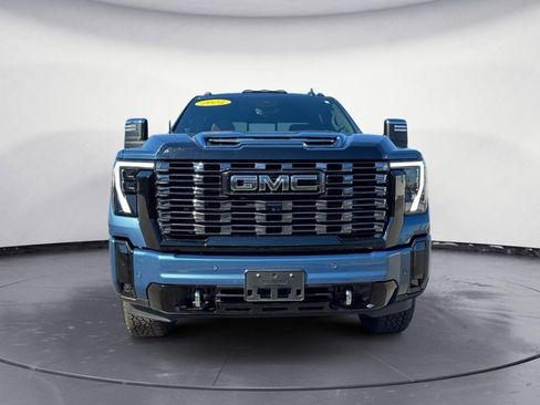 Used 2025 GMC Sierra 2500 Denali Ultimate image 2