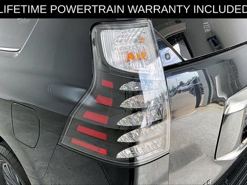 Used 2023 Lexus GX 460 Premium w/ Accessory Package AWD/4WD image 39