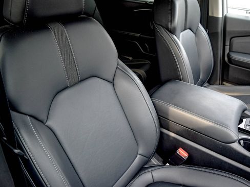 Used 2025 Honda Pilot Touring image 21