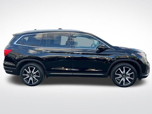 Used 2019 Honda Pilot Touring image 10