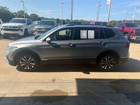 Used 2023 Volkswagen Tiguan S FWD image 3