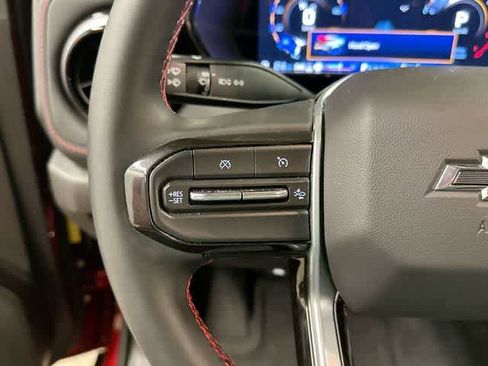 Used 2025 Chevrolet Colorado Z71 AWD/4WD image 9
