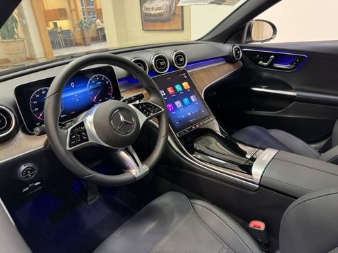 Used 2025 Mercedes-Benz C 300 4MATIC Sedan image 6