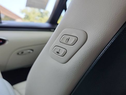 Used 2025 Genesis Electrified GV70 AWD/4WD image 27