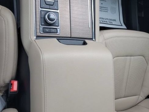 Used 2022 Ford Expedition Max Limited AWD/4WD image 40
