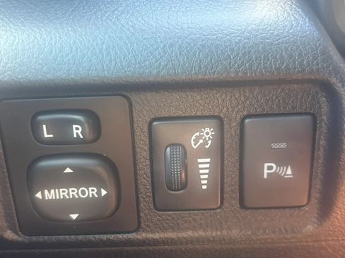 Used 2018 Toyota 4Runner Limited AWD/4WD image 7