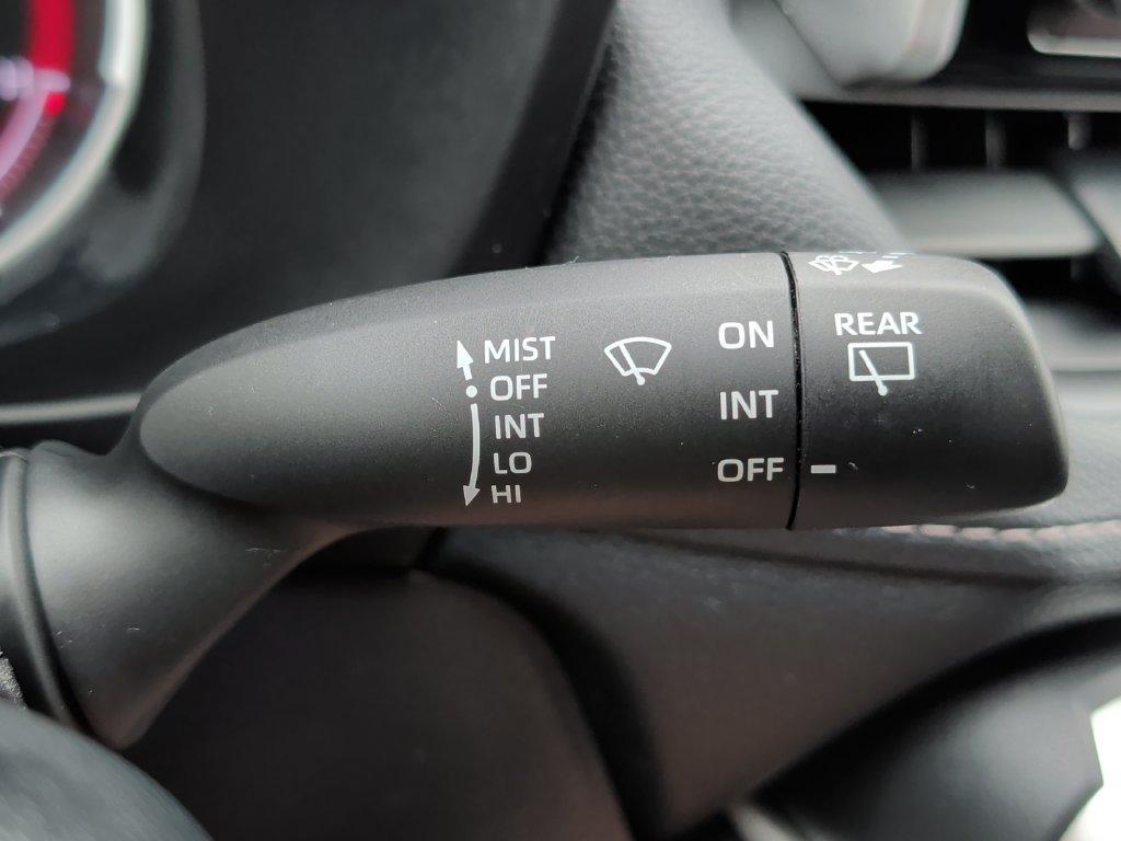 Used 2025 Toyota RAV4 LE AWD/4WD image 46