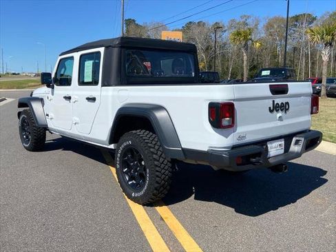 Certified 2023 Jeep Gladiator Sport w/ Trailer Tow Package AWD/4WD image 10