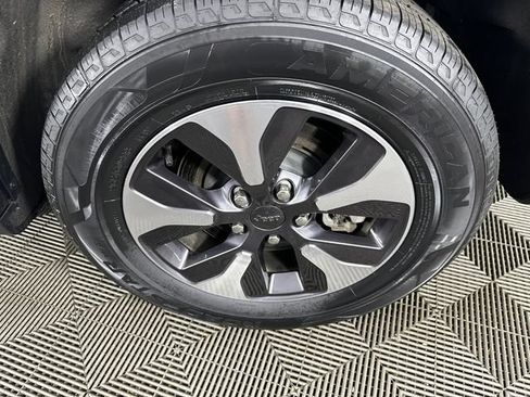 Used 2023 Jeep Grand Cherokee 4WD 4xe image 33