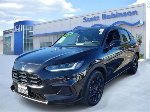 Certified 2023 Honda HR-V Sport image 2