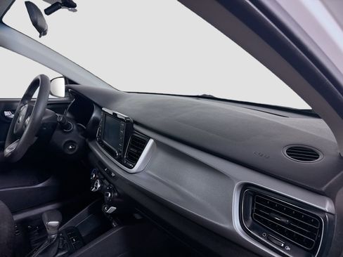 Used 2020 Kia Rio LX image 29