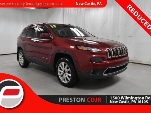 Used 2017 Jeep Cherokee Limited image 1