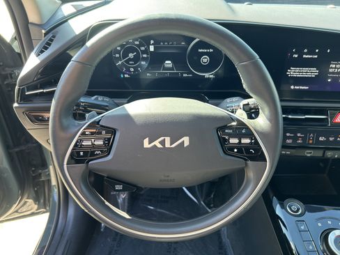 Used 2024 Kia Niro Wind w/ Wind Preserve Package FWD image 21