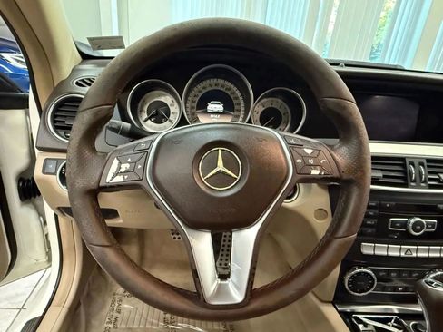 Used 2012 Mercedes-Benz C 250 Coupe image 22