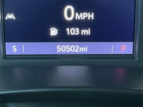 Certified 2022 Buick Enclave Essence image 24